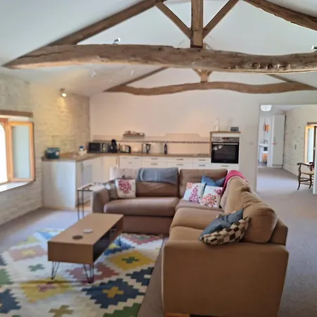 Les Grandes Ecures Feriehus