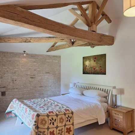 Les Grandes Ecures *