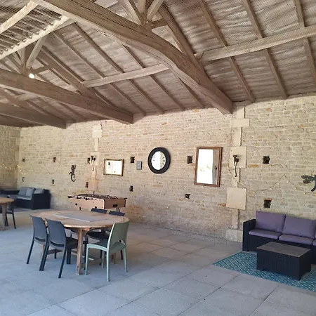 Les Grandes Ecures * Mons (Charente-Maritime)