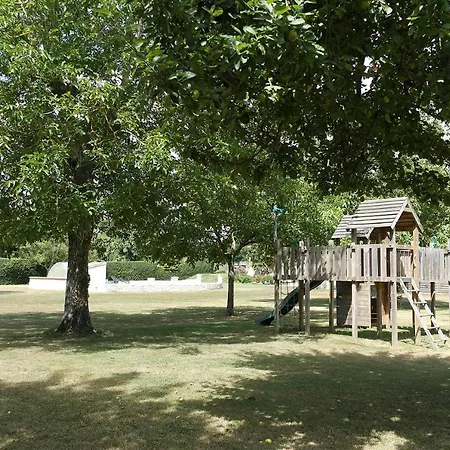 Les Grandes Ecures Feriehus