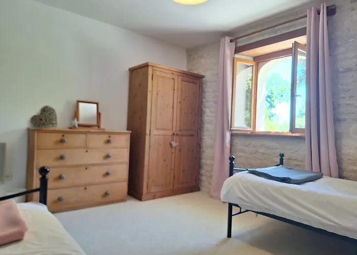 Les Grandes Ecures *