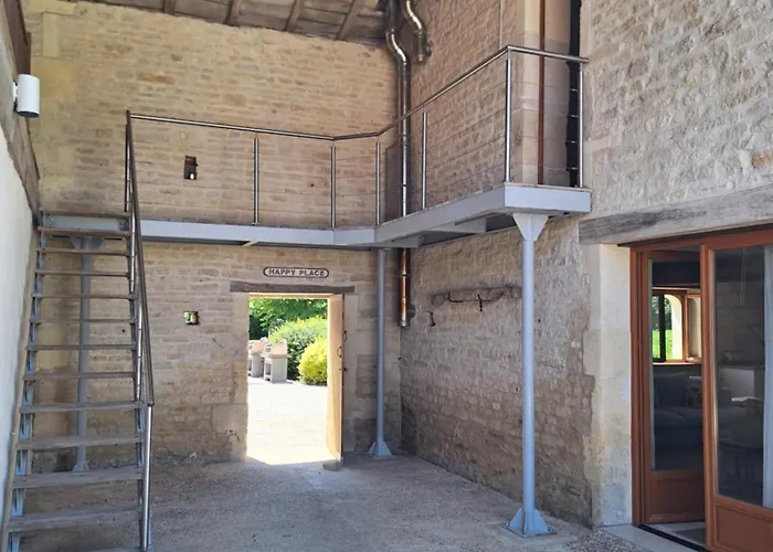 Les Grandes Ecures 度假居 Mons (Charente-Maritime)