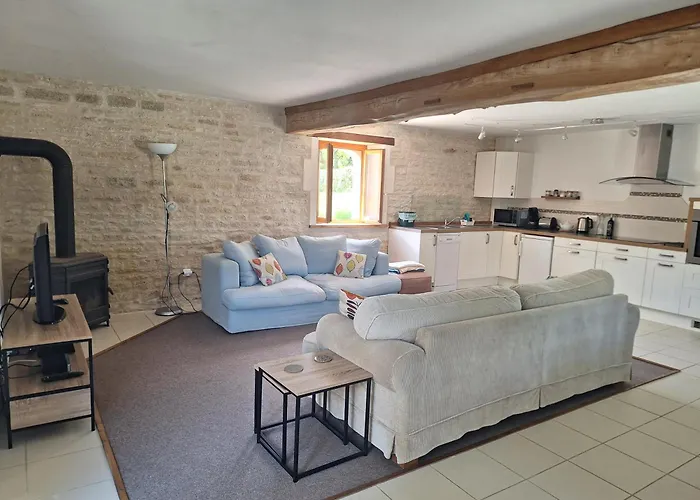 Les Grandes Ecures 度假居 Mons (Charente-Maritime)