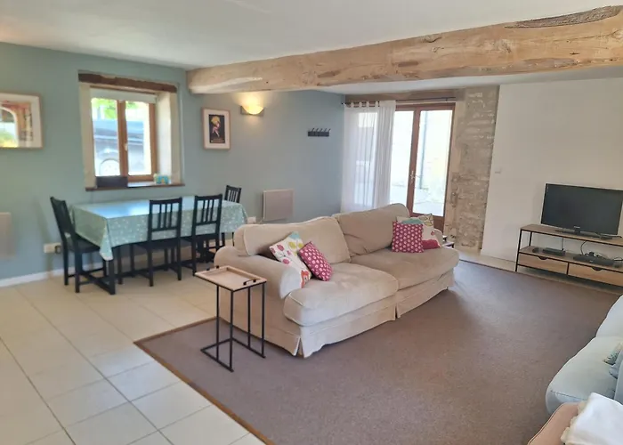 Les Grandes Ecures Mons (Charente-Maritime)